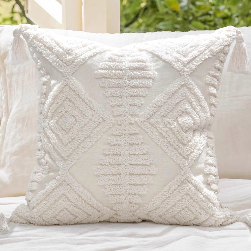 NWT Loopuinhom Moroccan Throw Pillow Cover | 20x20 | Spring Ruched